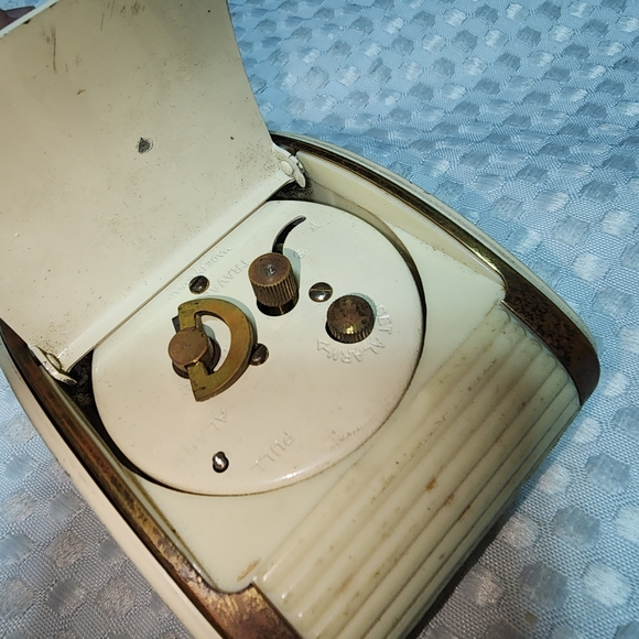 WESTCLOX EUC VINTAGE 1950's MARILYN MONROE BAKELITE TRAVEL ALARM CLOCK - Picture 3 of 8